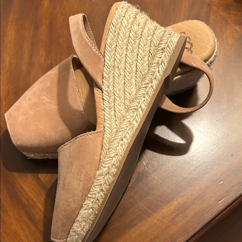 Women's Tan Espadrilles - Picture 2 of 4